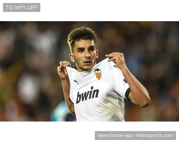 佩德里中场精准直传，助攻费兰·托雷斯单刀建功