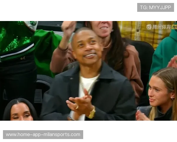 精彩配合👏全场欢呼